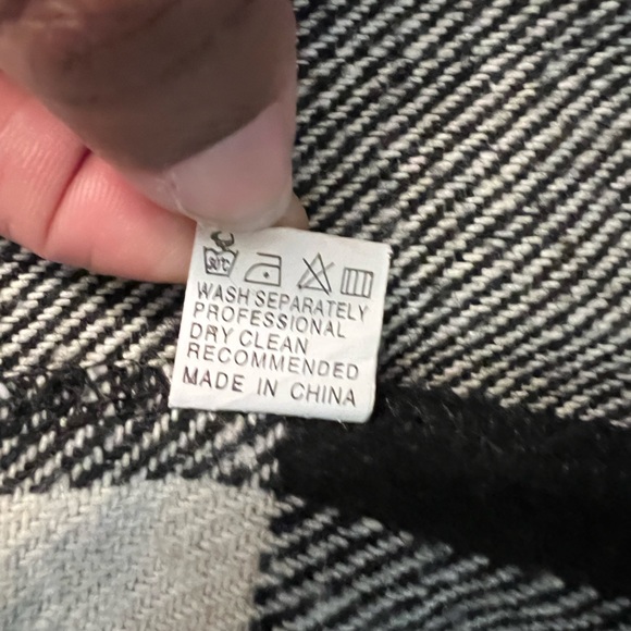 Black/White Buffalo Plaid Vest - Picture 4 of 5